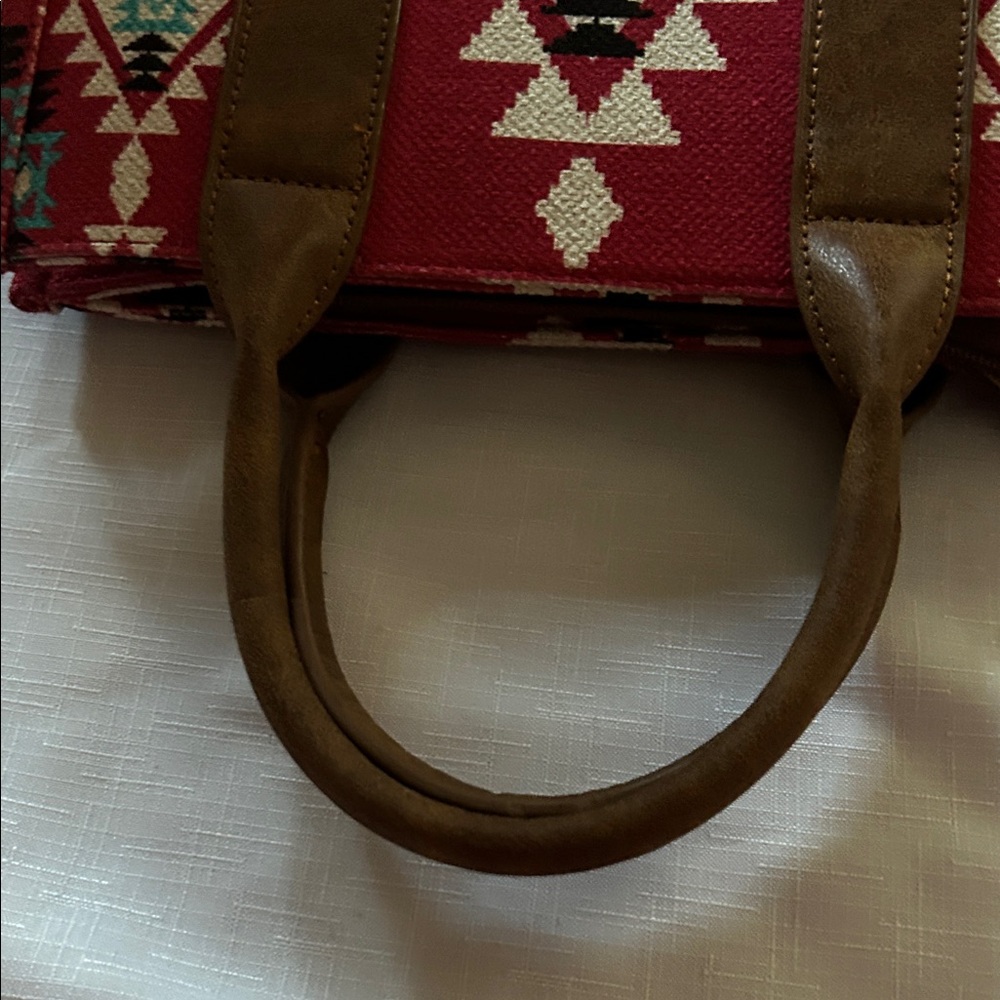 Wrangler Red and Brown Geometric Tote - Picture 3 of 7